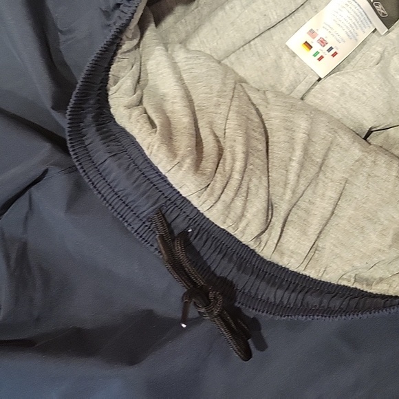 Reebok Activewear 2 piece set. Size XL. New with tags. - Picture 7 of 7